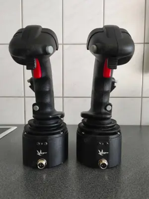 VKB Gunfighter MK.IV (4)  Space Combat Edition  Premium SCG Left & Right Bild 3