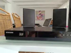 Samsung Blue-Ray Home Entertainment System HT-E4200 Bild 3