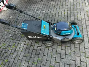 Makita 534mm akku Rasenmäher DLM532 Gebraucht aber im Top zustand