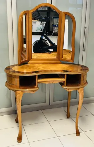 Kosmetiktisch oder Sekretär  Bild 7