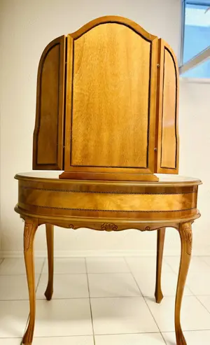 Kosmetiktisch oder Sekretär  Bild 4
