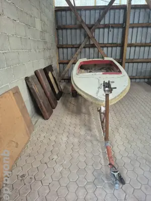 Motorboot mit Trailer und Motor zu verkaufen
