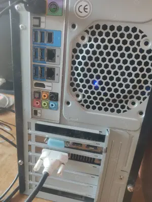 Komplett PC i7 4771, GTX660, 8GB,1TB HDD,Win10,23,6" Monitor 1080p,Maus,Keyboard,WLAN-Stick,Kabel Bild 3
