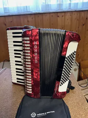 Akkordeon Hohner Concerto mit Rumberger Mikrofonisierung innen