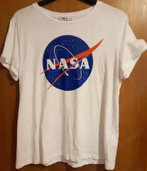 Tolles Shirt NASA Gr. 44-46 (eher 46) in weiß FB SISTER