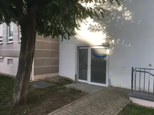 Büro, Ladenlokal mit Lager in Laubegast