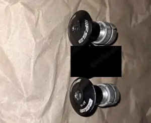 2 x Steuersatz, 1xSteuersatz Bremskabelhalter, 5x Steuersatzdeckel