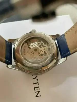 Herrenarmbanduhr   Carl von Zeyten