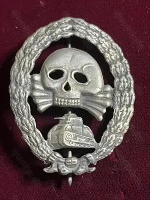 Sammler sucht für private Sammlung: Orden, Urkunden, Uniformen, Dolche, Stahlhelme, usw.....