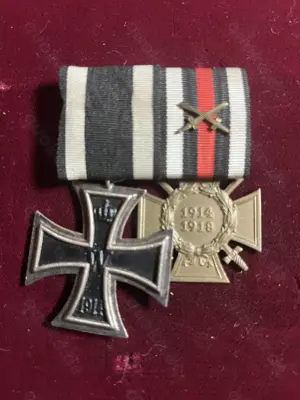 Sammler sucht für private Sammlung: Orden, Urkunden, Uniformen, Dolche, Stahlhelme, usw..... Bild 5