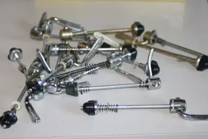 Radachsen zur Befestigung Am Träger