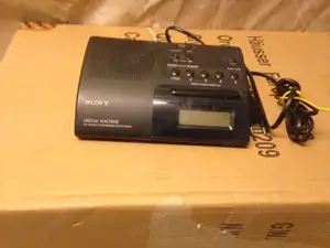 E-Wecker Sony mit Radio (N 37 )