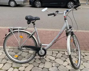 Carver Damenfahrrad Trekkingrad selten benutzt, daher wie neu