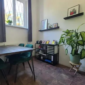 Du bietest s3xuelle Dienstleistungen gegen TG, Geld oder anderes an?