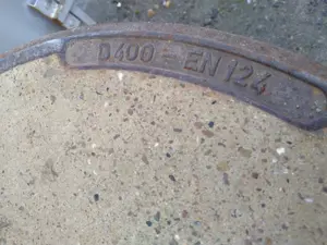 Kanaldeckel Gullideckel Klasse D Schachtabdeckung Schwerlast Bild 6