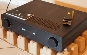 ARCAM A15 Vollverstärker Schwarz mit OVP Bild 5 ARCAM A15 Vollverstärker Schwarz mit OVP Bild 5