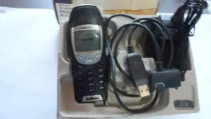 Nokia 6210 Black incl. Akku und Ladegerät im Original Karton