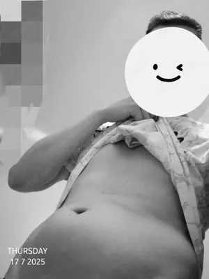 Suche Sexdate Affäre oder Freundschaft +. Bin M32 Schlank Gepflegt. 