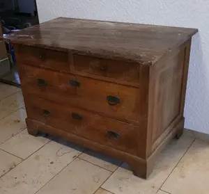 antike Kommode mit Marmorplatte, b ca 110 cm, t ca. 60 cm, h ca 78 cm,