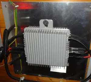 Balkonkraftwerk 600 W, Bosswerk Wechselrichter, wie neu und einwandfreie Funktion