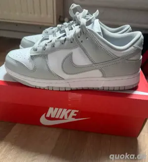 Nike Dunk Low grau weiß