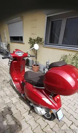 Vespa Piaggio Primavera 50 4-T Bild 2