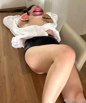 Junge lady sucht erfahrenen Gentleman 