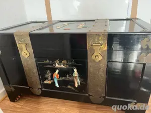 Japanische Truhe 19. Jahrhundert