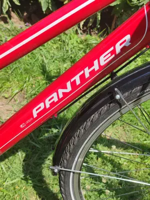 Frauen "Panther" Rot 28 Zoll Raden, Urban Model von hand gefertig, Angebot 70% Bild 2