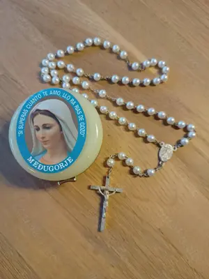 Rosenkranz mit Schatulle Bild 2