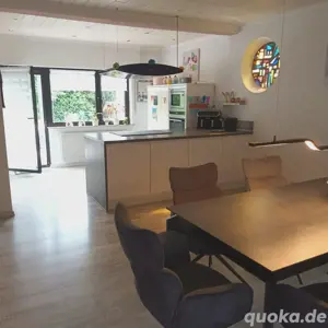 Einfamilienhaus mit Garage 