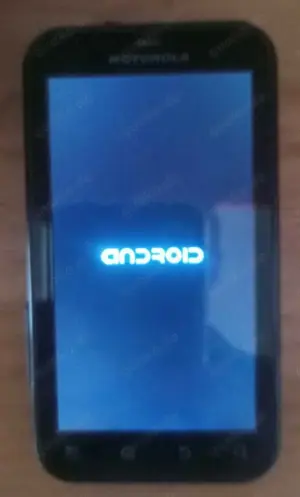 Handy Motorola Defy Bild 2