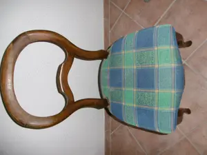 Zwei Polsterstühle Bild 3