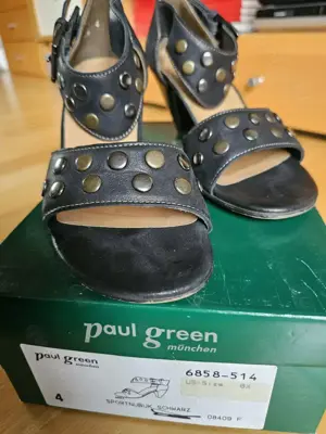 Schwarze Damensandalen mit Nieten Bild 3