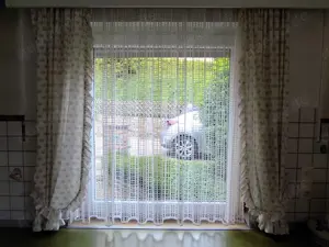 Haushaltsauflösung: Vorhang und Store (b=1,2 m, H= 1,4 m)