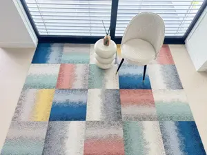 Fröhlich bunter Teppichfliesen-Mix Jetzt zum Top-Preis!