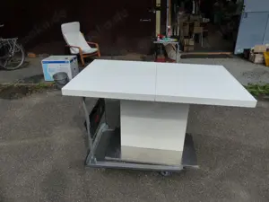 eleganter Esstisch ausziehbar