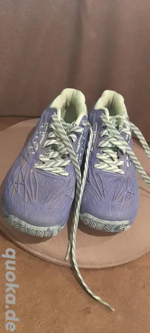 Tennisschuhe 