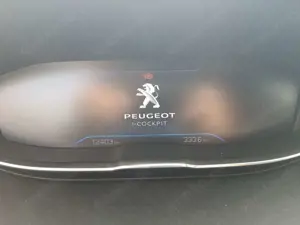 Peugeot 3008 3008 PureTech 180 Stop Bild 3