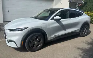 Ford Mustang Mach-E Premium, Panoramadach, Technologie Paket, AHK