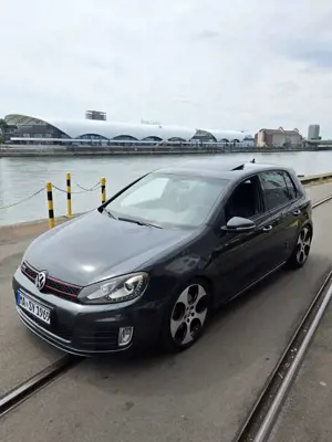 Volkswagen Golf GTI 2.0 DSG