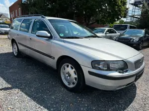 Volvo V70 2.4
