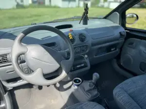 Renault Twingo 1.2 16V Bild 2