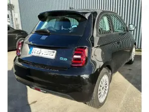 Fiat 500e Action Automatik Komfort,- Radio  Winter-Paket Bild 3
