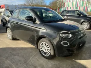 Fiat 500e Action Automatik Komfort,- Radio  Winter-Paket Bild 2