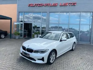BMW 320 Baureihe 3 Touring 320 d xDrive Advantage