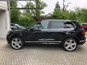 Volkswagen Touareg Touareg Diesel 3.0 V6 TDI SCR Blue Motion DPF Auto Bild 2