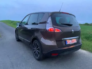 Renault Scenic BOSE EditionIII Leder Navi-Automatik-Kamera-Topzst Bild 5