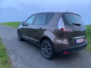 Renault Scenic BOSE EditionIII Leder Navi-Automatik-Kamera-Topzst Bild 2