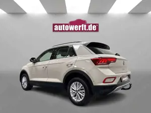 Volkswagen T-Roc 1.5 TSI DSG LIFE AHK LED NAVI 16Z SHZ VIRTUAL Bild 4